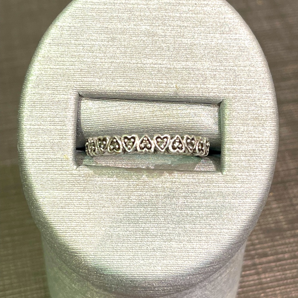 .925 alternating heart ring with diamonds
